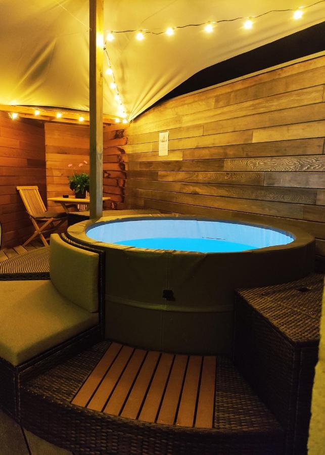 Gite A L'Ombre Du Clocher Avec Jacuzzi Et Sauna Privatifs Celles  Exterior photo
